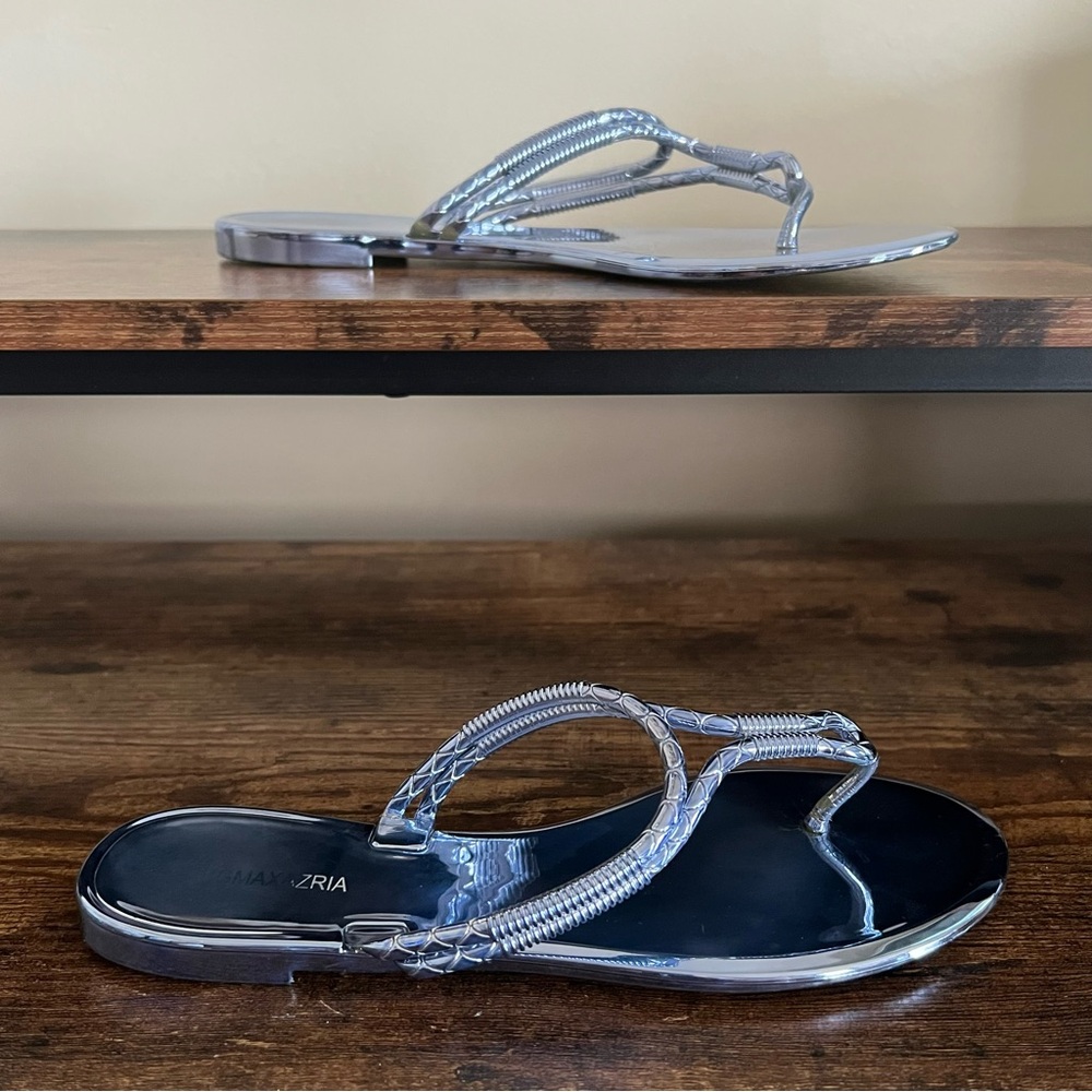 BCBGMaxazria Shiny Pale Blue Slip On Thong Toe Sandals Women's 8